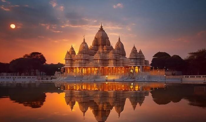 5 Days, 6 Nights Mathura-Vrindavan-Agra-Ayodhya-Kashi Itinerary (Lucknow to Lucknow)